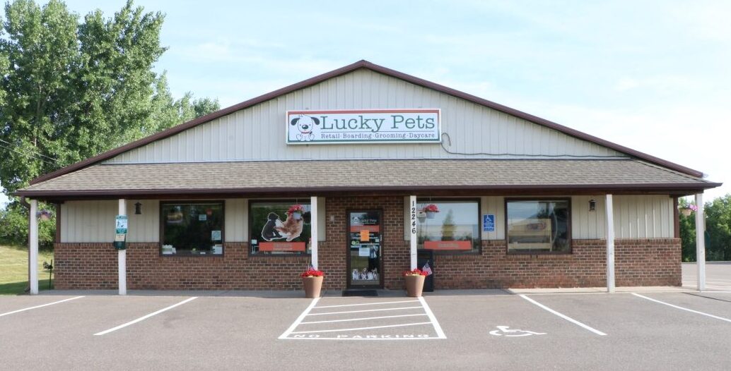 Image of the Lucky Pets Store Front